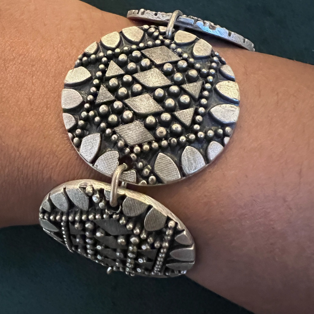 Silver Tone Bracelet Silver Tone Bracelet